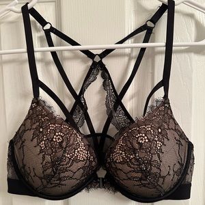 LIKE NEW Victoria’s Secret Very Sexy Push Up Bra